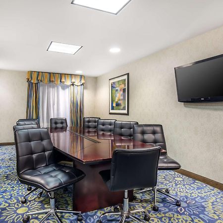 Best Western Plus Waynesboro Buitenkant foto