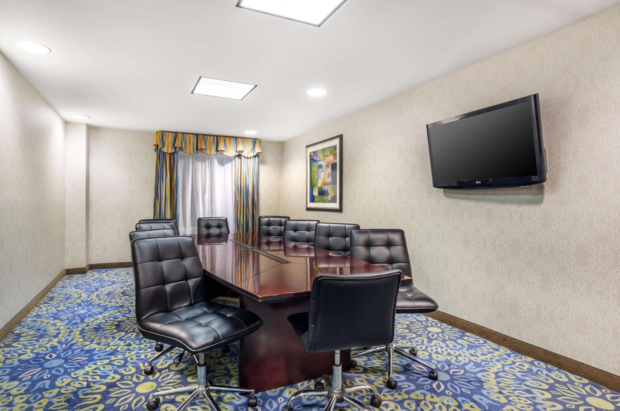 Best Western Plus Waynesboro Buitenkant foto