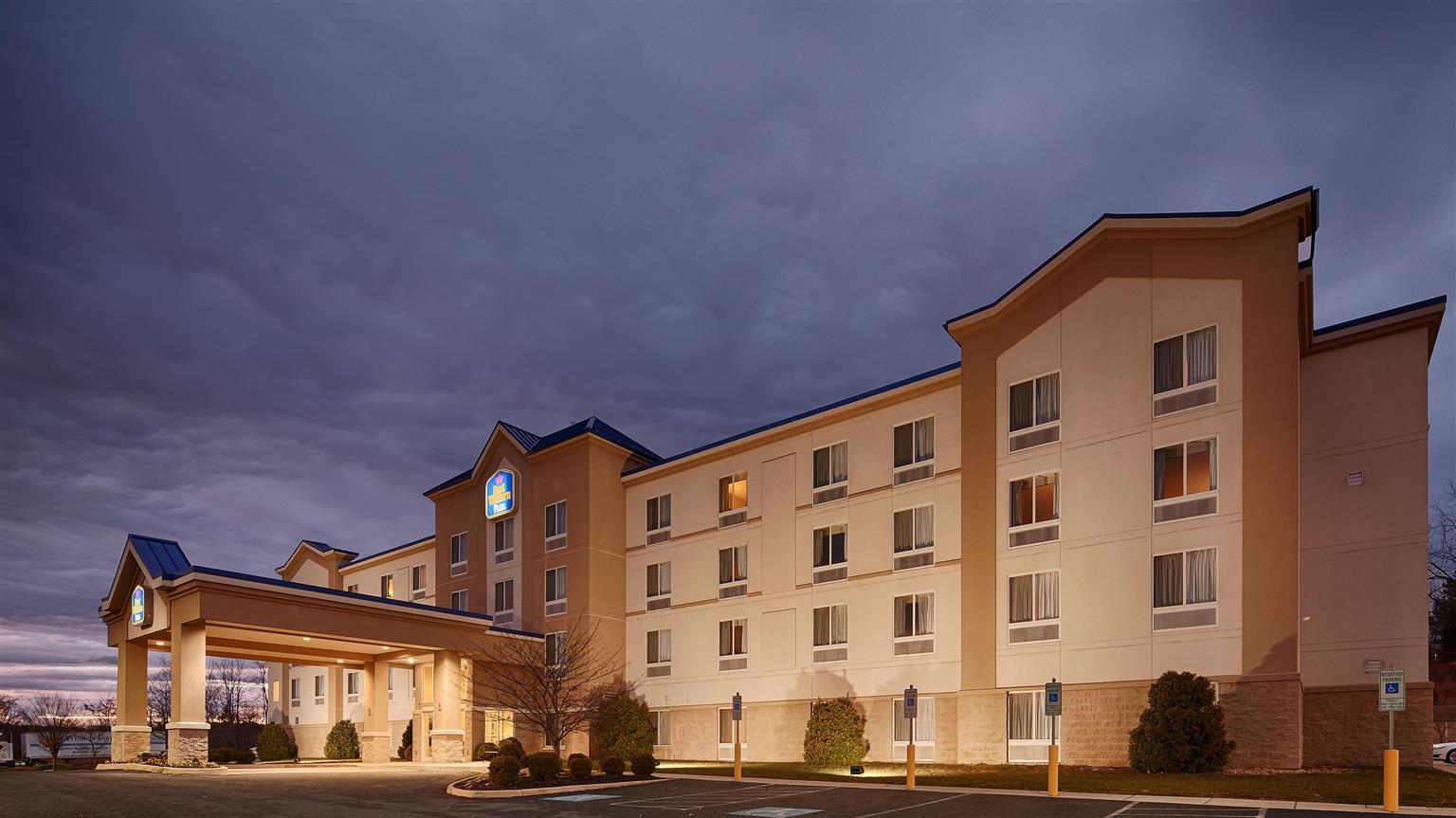 Best Western Plus Waynesboro Buitenkant foto